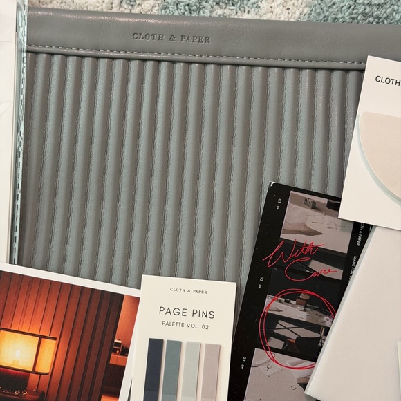 Cloth & Paper Gray Ribbed Planner Folio - Picture 7 of 7